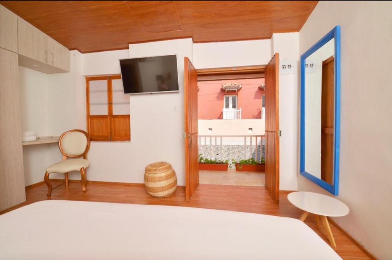 Room In Guest Room - Ca-6 Room In Cartagena Pensión
